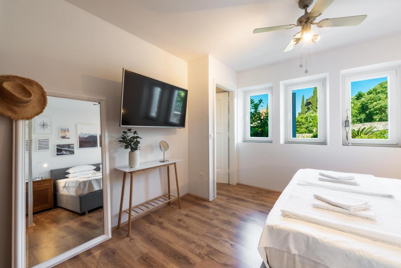 דוברובניק Apartment Near Old Town, Free Parking & Huge Garden מראה חיצוני תמונה